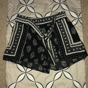 Flowy shorts